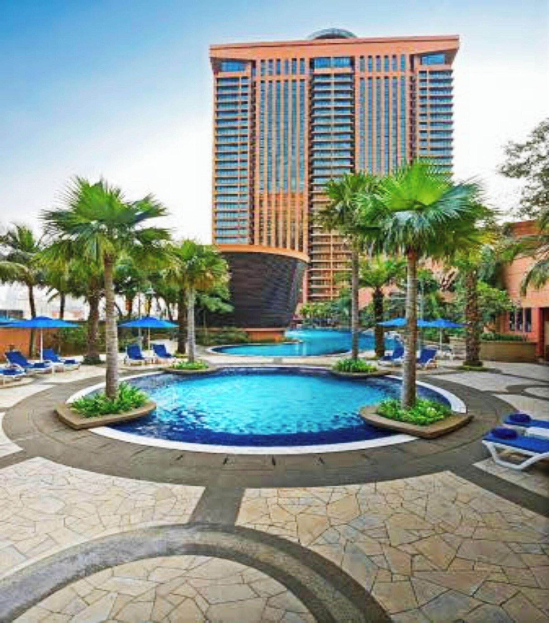 Varios Berjaya Times Square Service Apartment