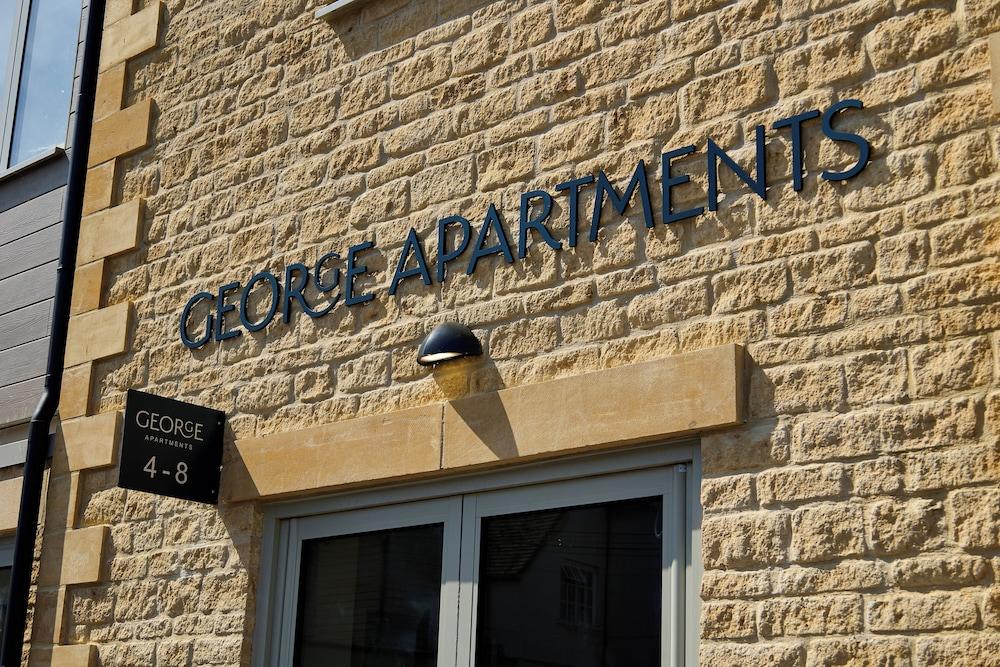 Varios George Apartments