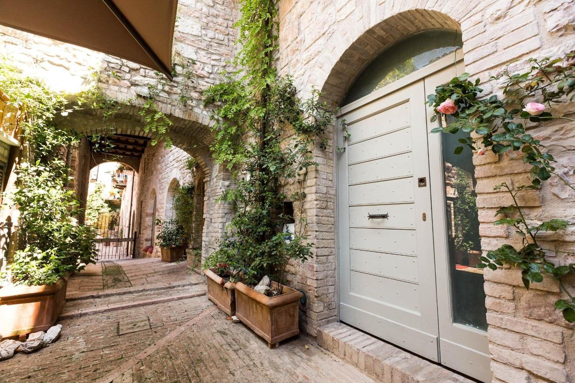 Vista Exterior Residenza la Corte Assisi