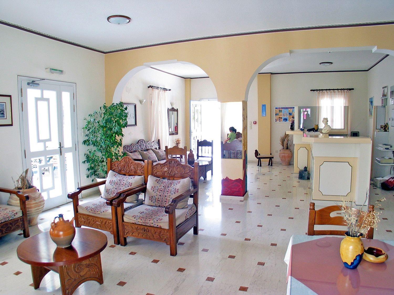 Vista Lobby Sellada Apartments
