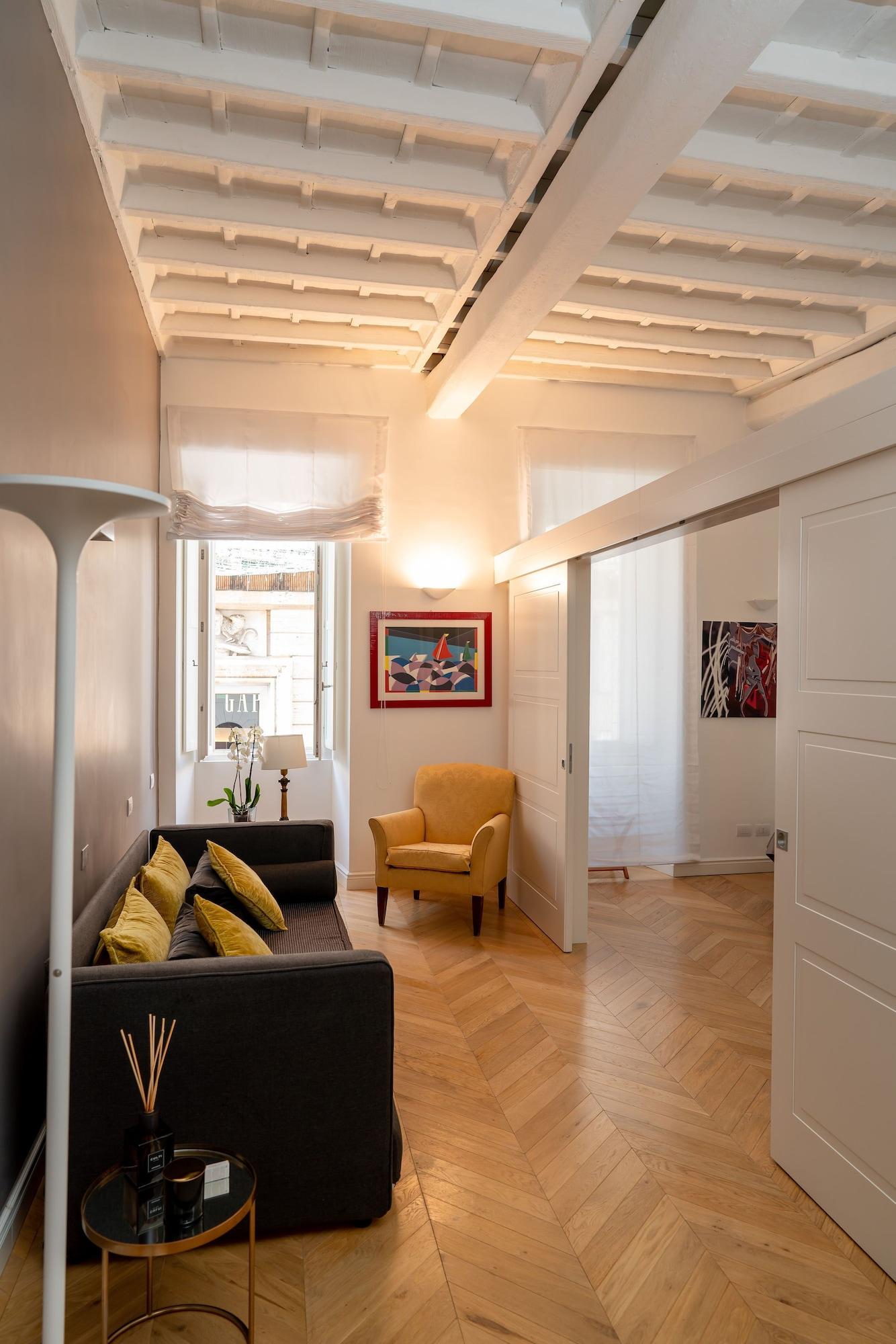 Vista Lobby EBL Luxury Home
