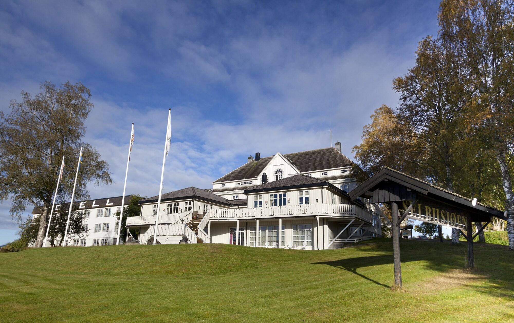 Vista Exterior Thon Partner Hotel Selbusjøen