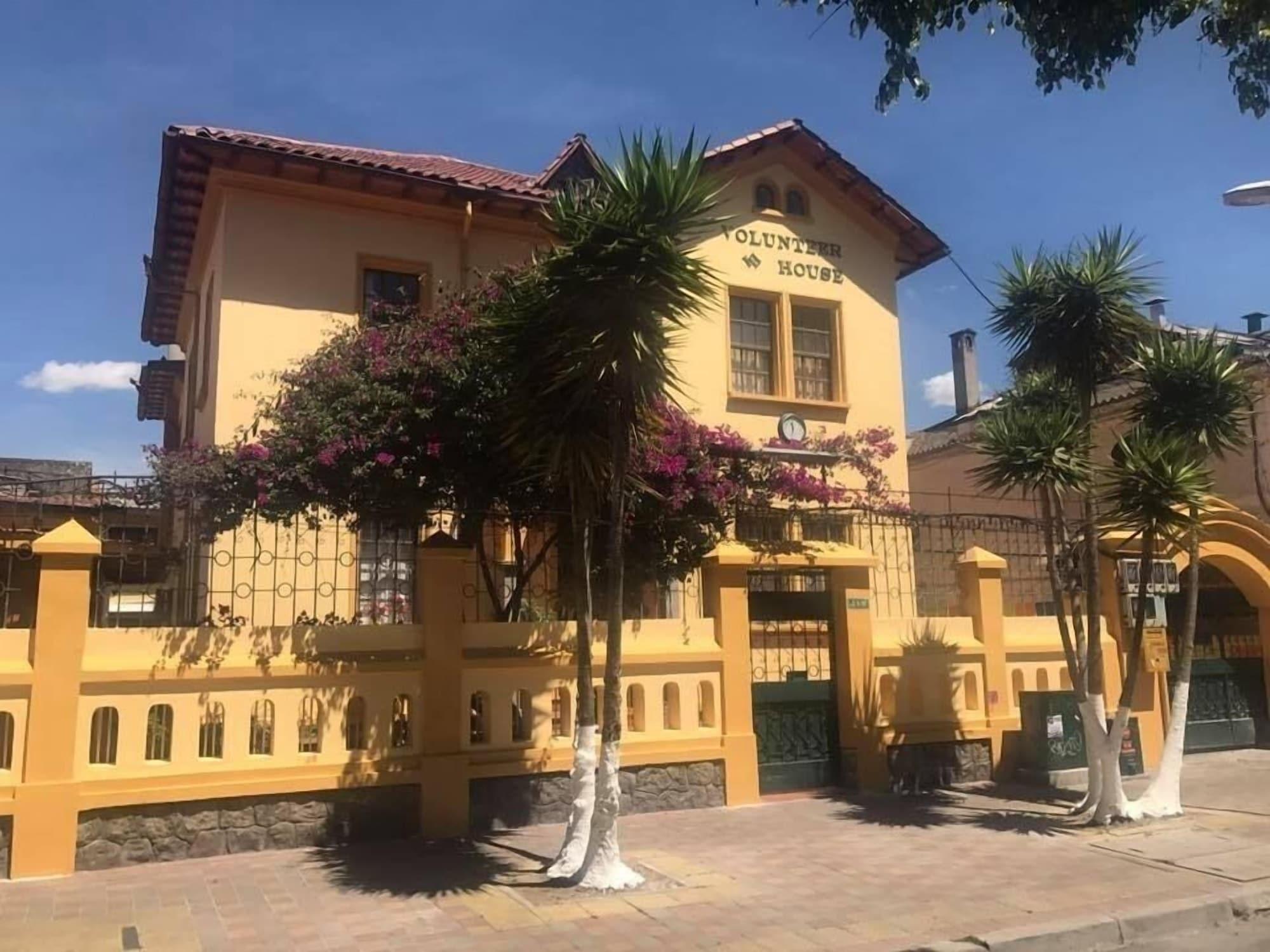 Vista Exterior Hostal Volunteer House