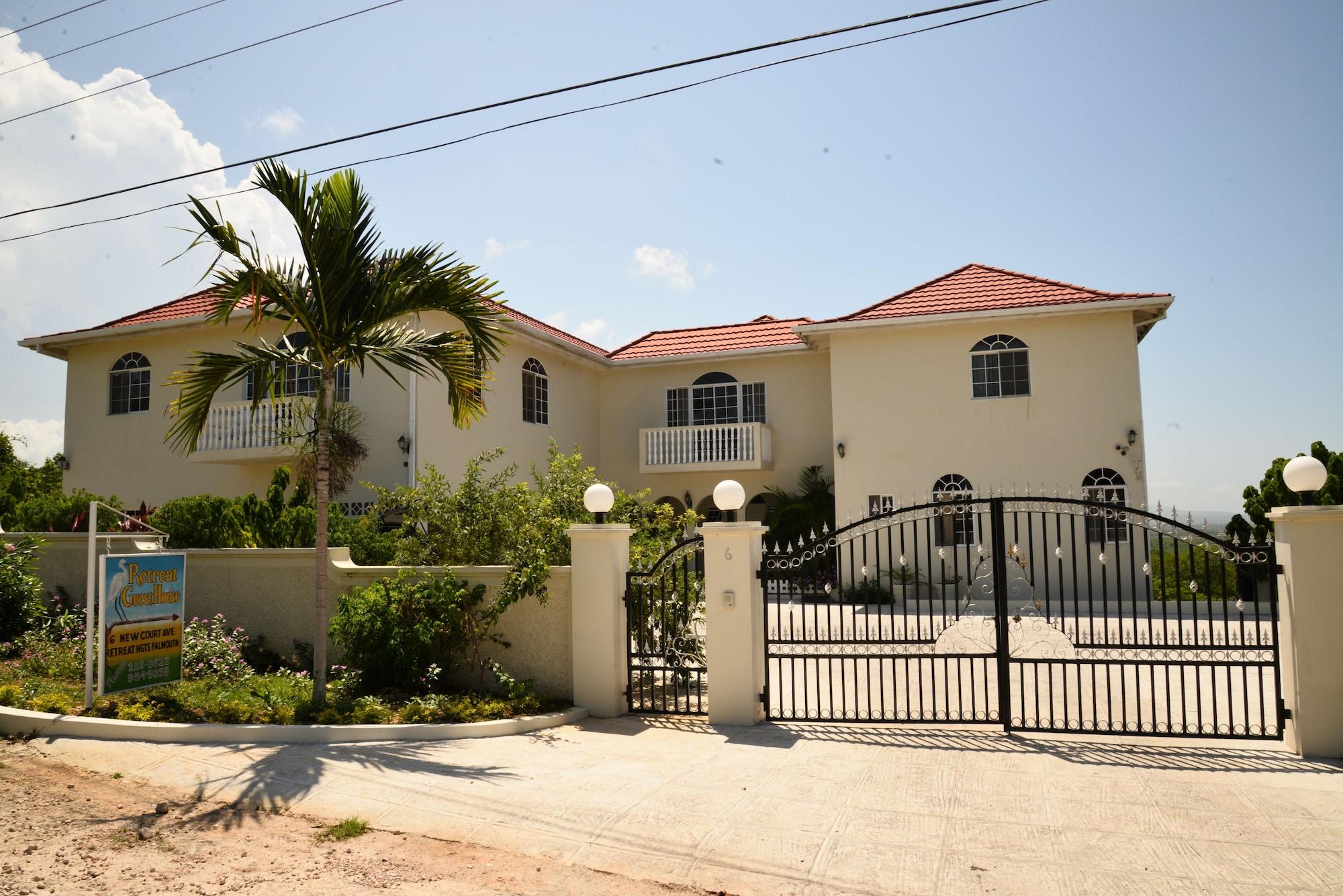 Vista Exterior Retreat Guesthouse Luxury Suites