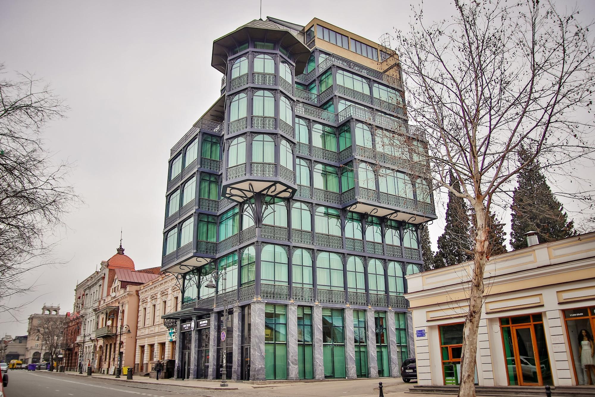 Varios New Tiflis Hotel
