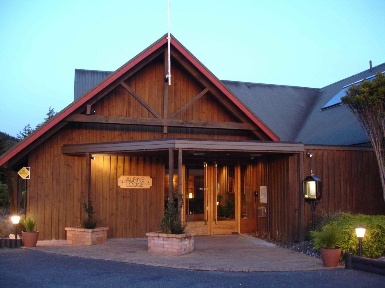 Vista Exterior Alpine Lodge