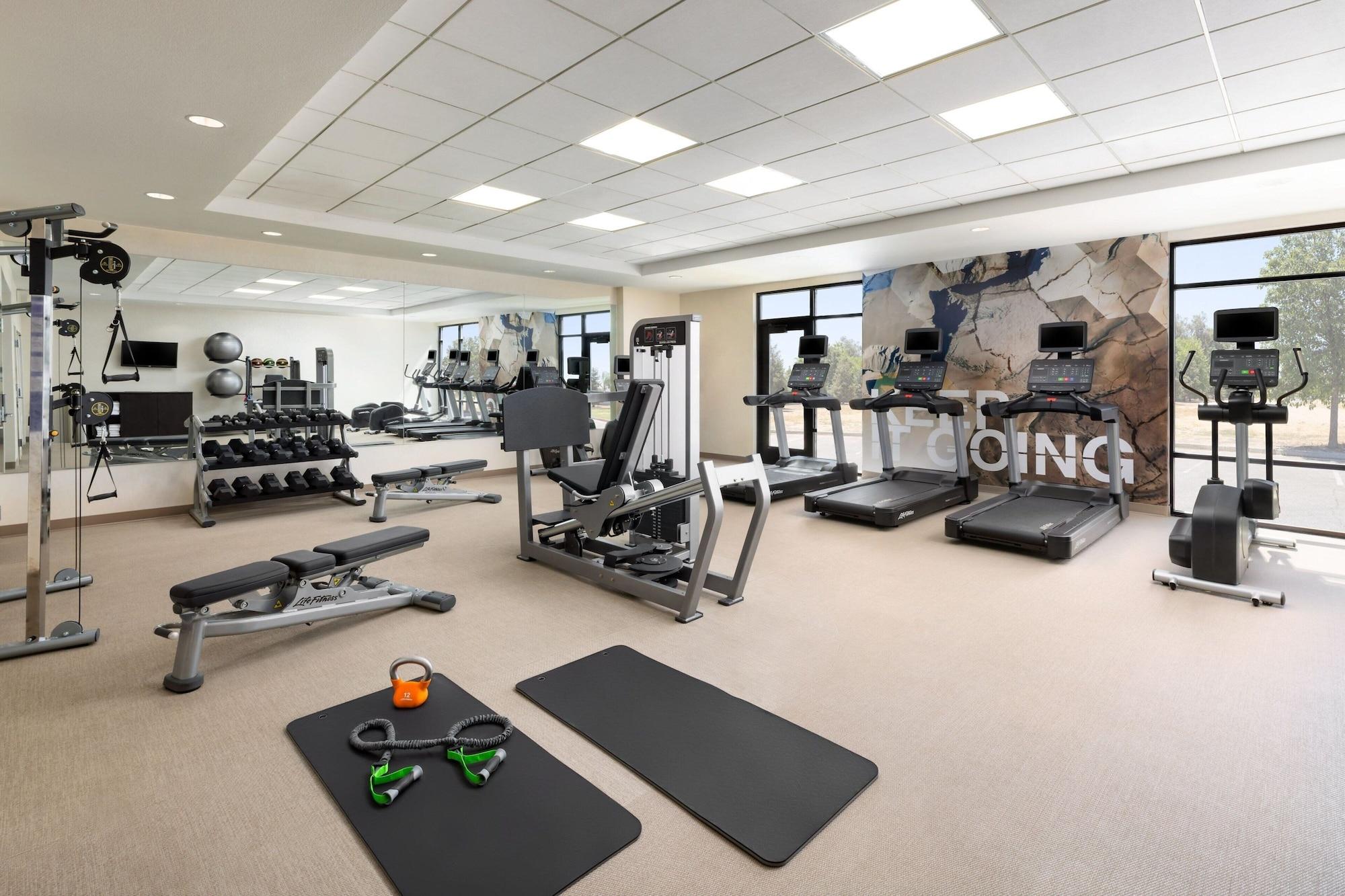 Gimnasio SpringHill Suites by Marriott Fresno