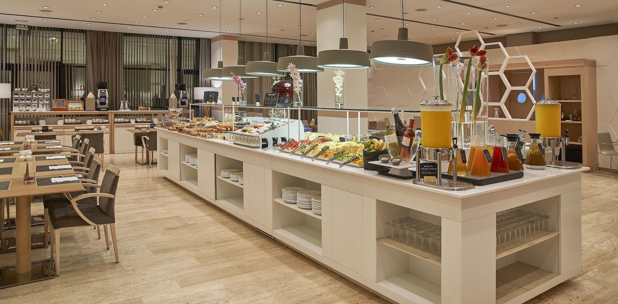 Restaurant NH Sevilla Plaza de Armas