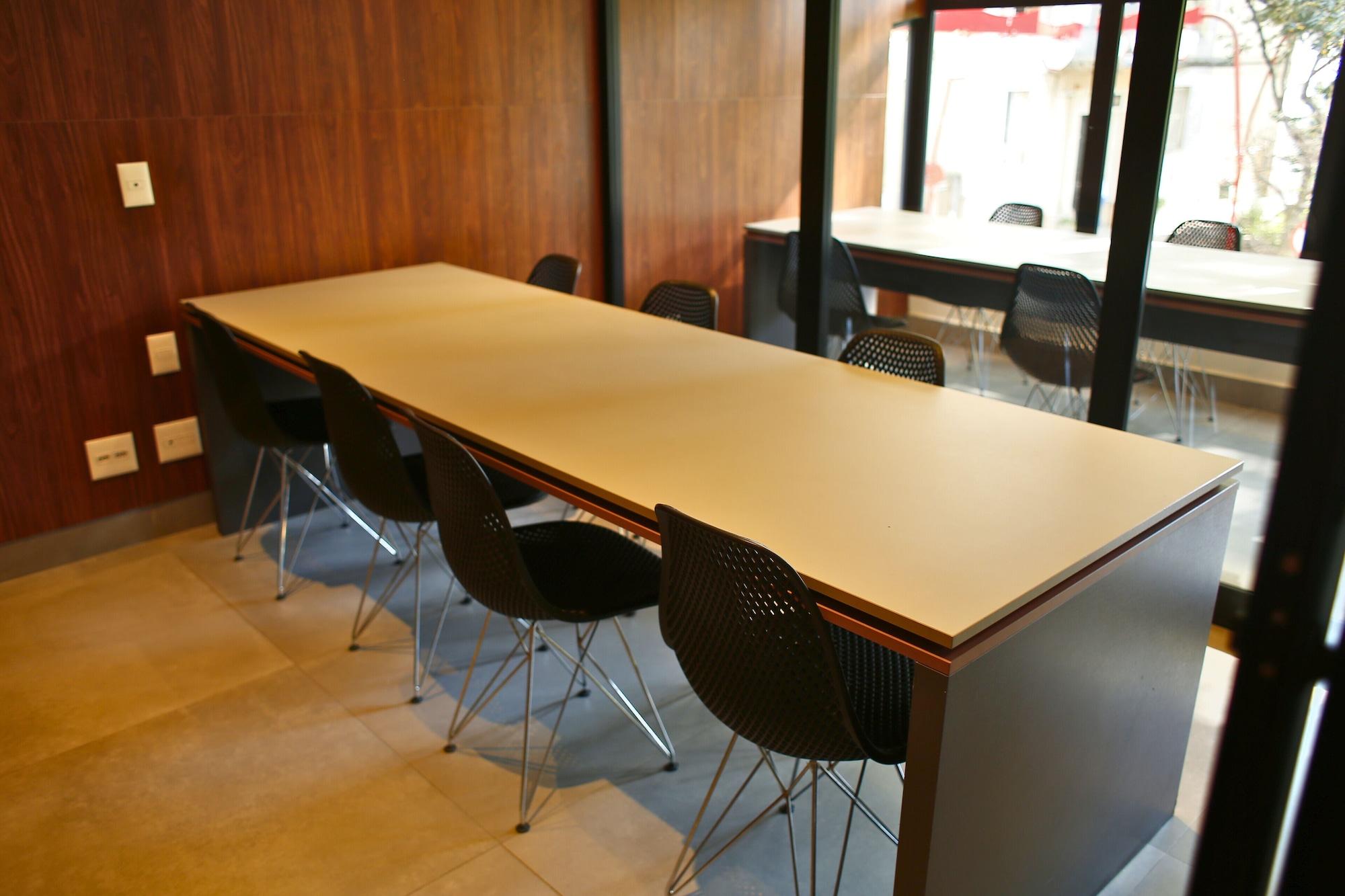 Sala de Reuniones Urban L