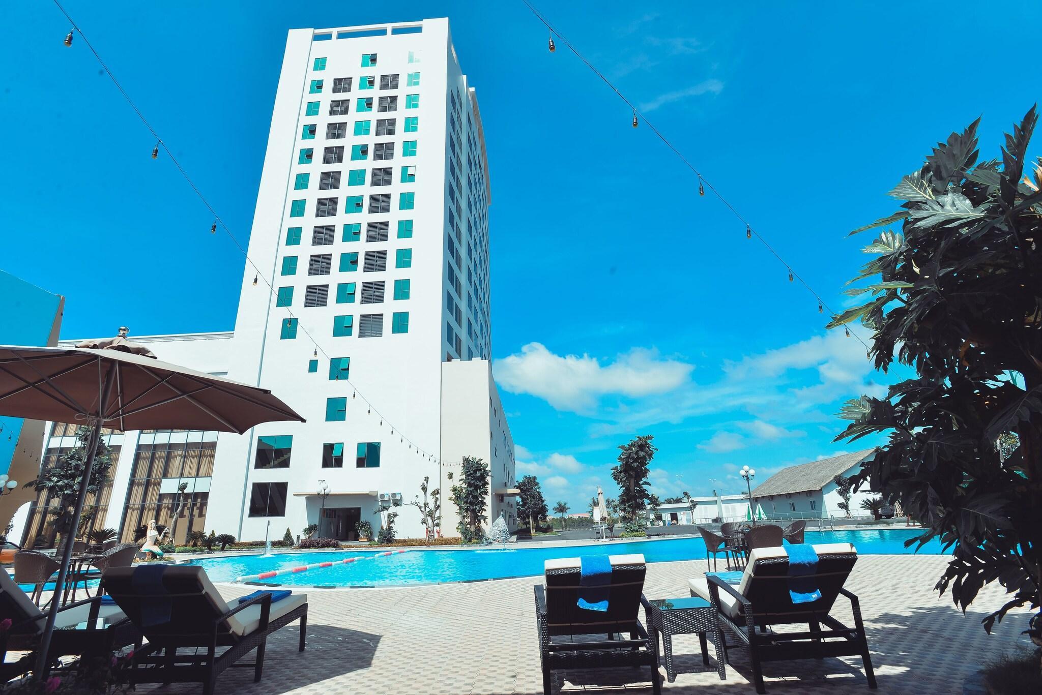 Vista Piscina Muong Thanh Luxury Ca Mau Hotel