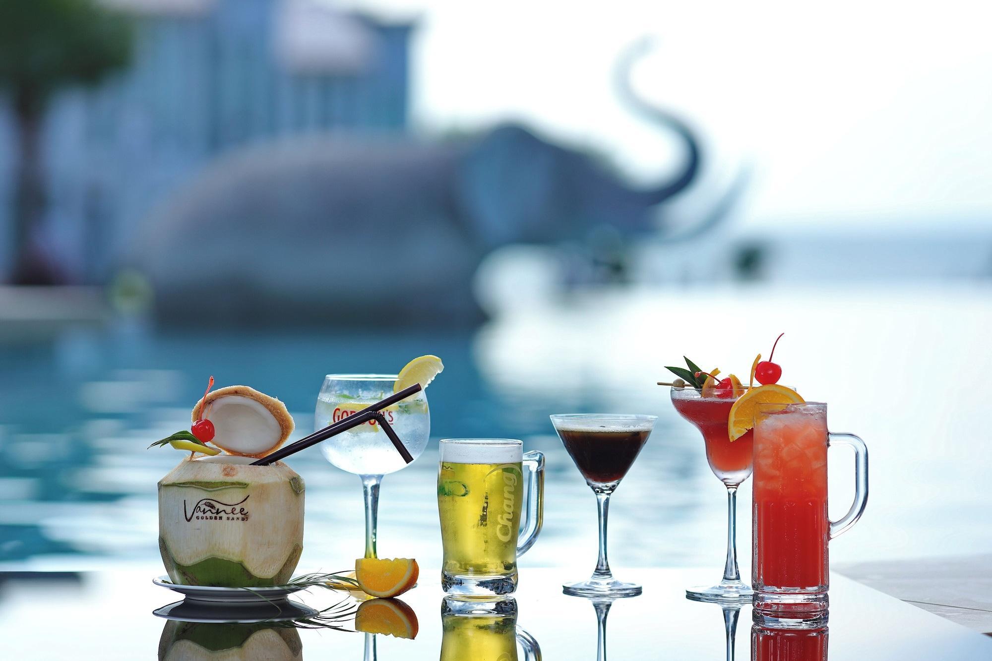 Restaurant Vannee Golden Sands Beachfront Resort