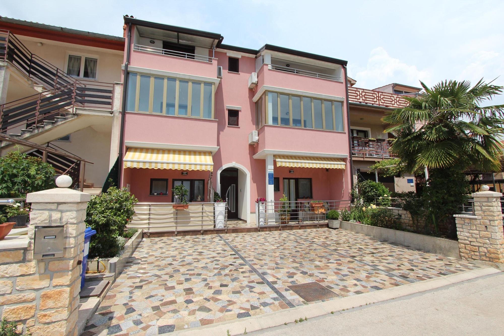 Vista Exterior Guests House Lea