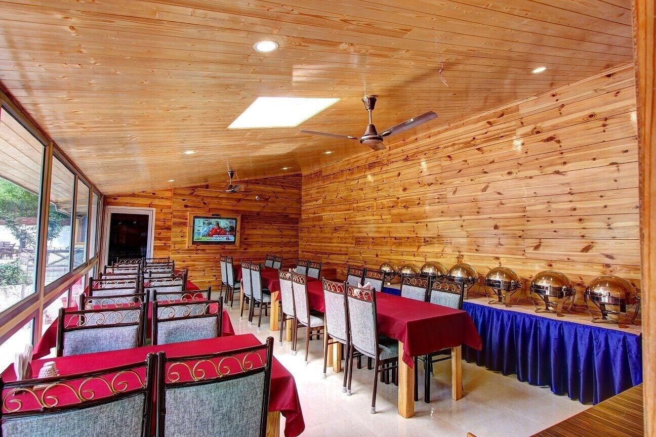 Restaurant Hotel Monarch Residency Manali