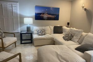 Alquiler Vacacional - 2BR - 2BA House with a water view and a 37ft boat lift!