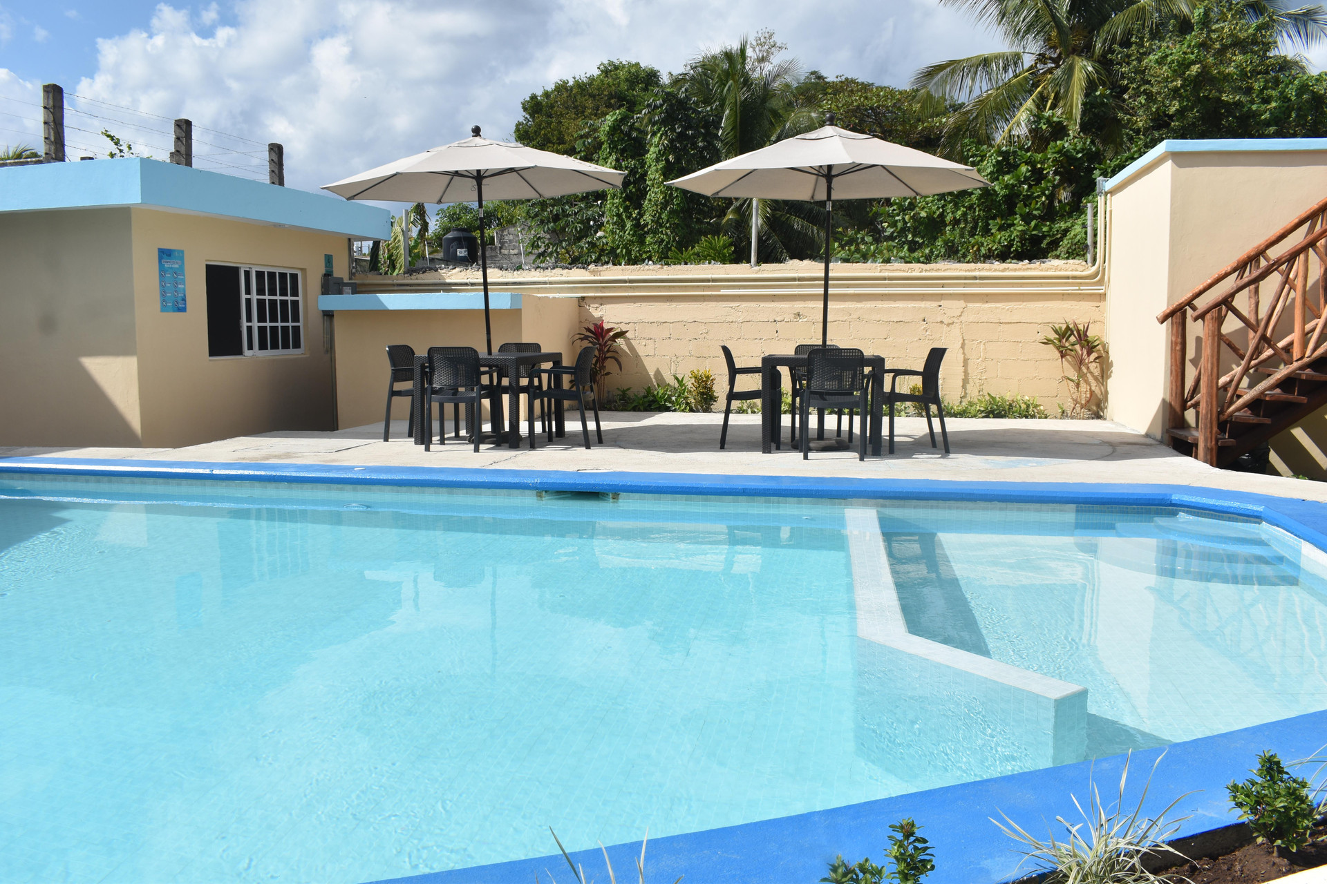 Bar/Salón Luna Azul by Uvas