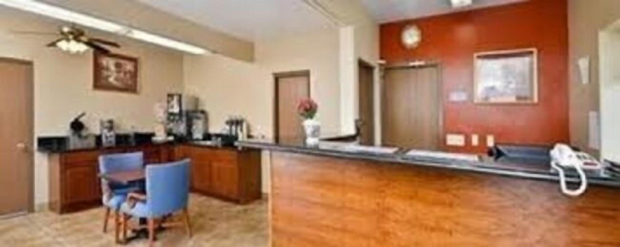 Vista Lobby Riverton Inn & Suites