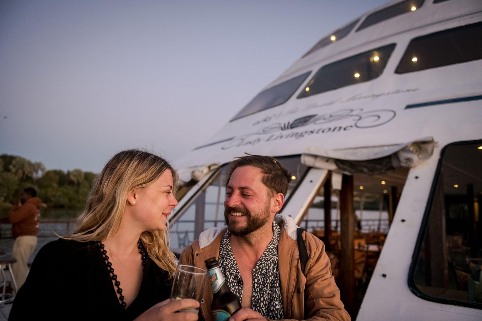 Instalaciones Recreativas Taita Falcon Lodge