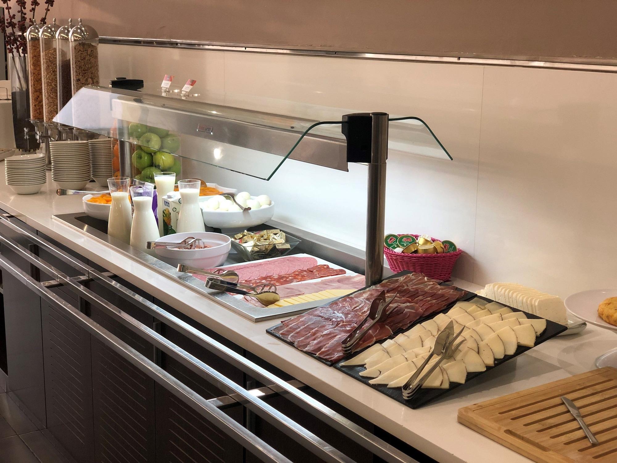 Restaurant Holiday Inn Express Vitoria by IHG