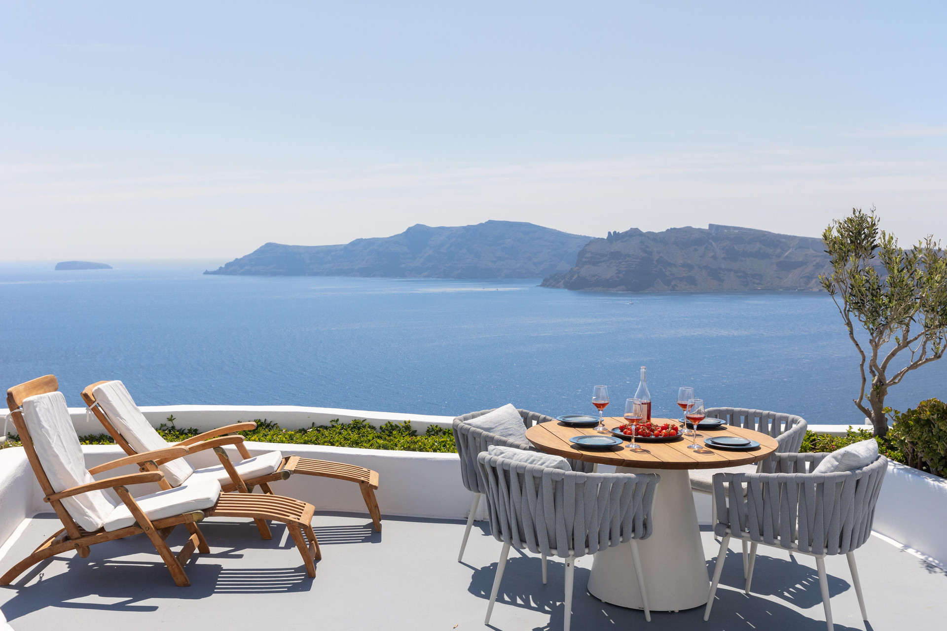 Restaurant IKIES Santorini