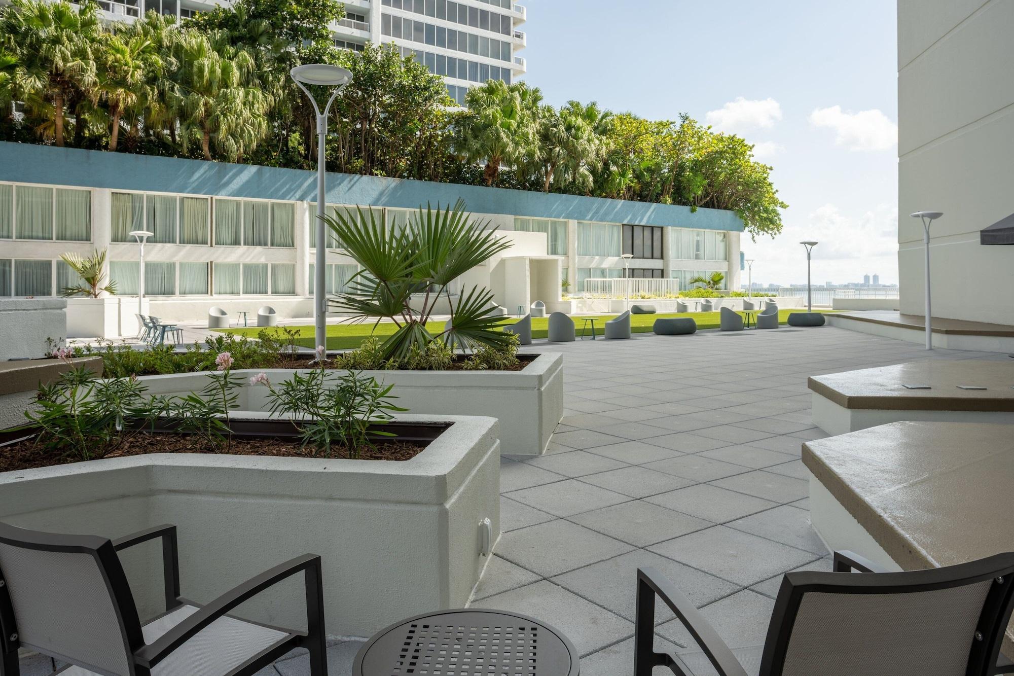 Vista Piscina Miami Marriott Biscayne Bay