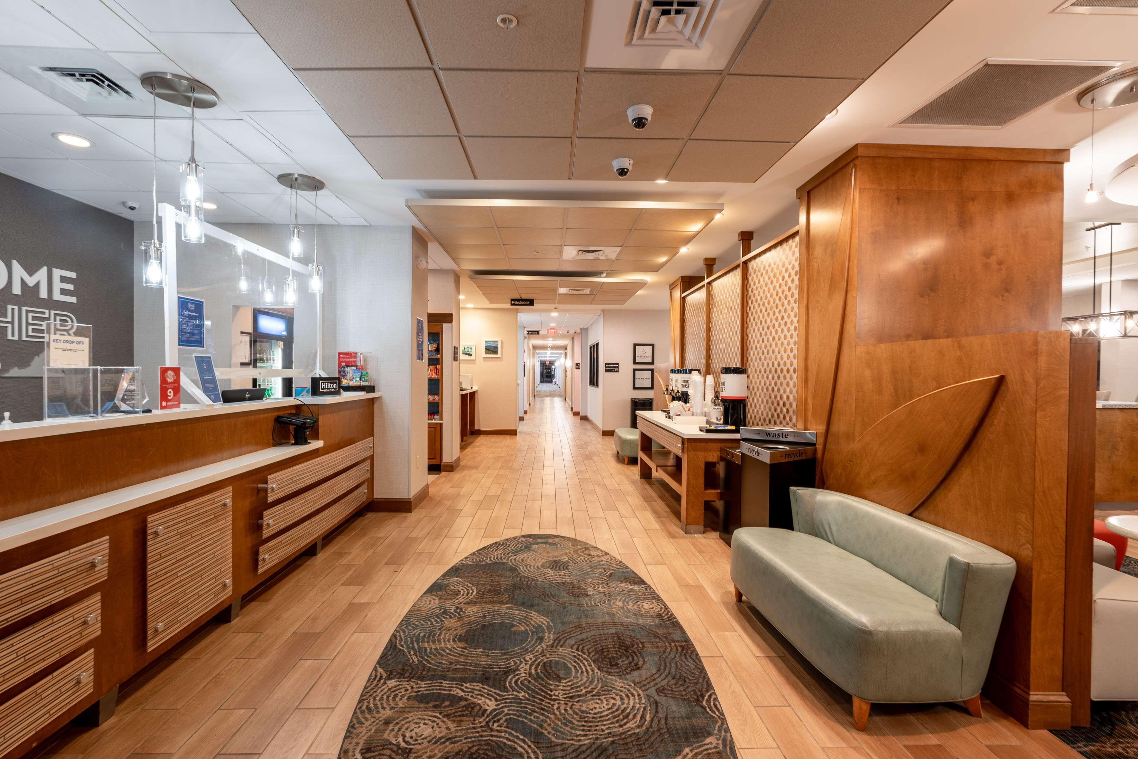 Vista Lobby Hampton Inn Christiansburg/Blacksburg