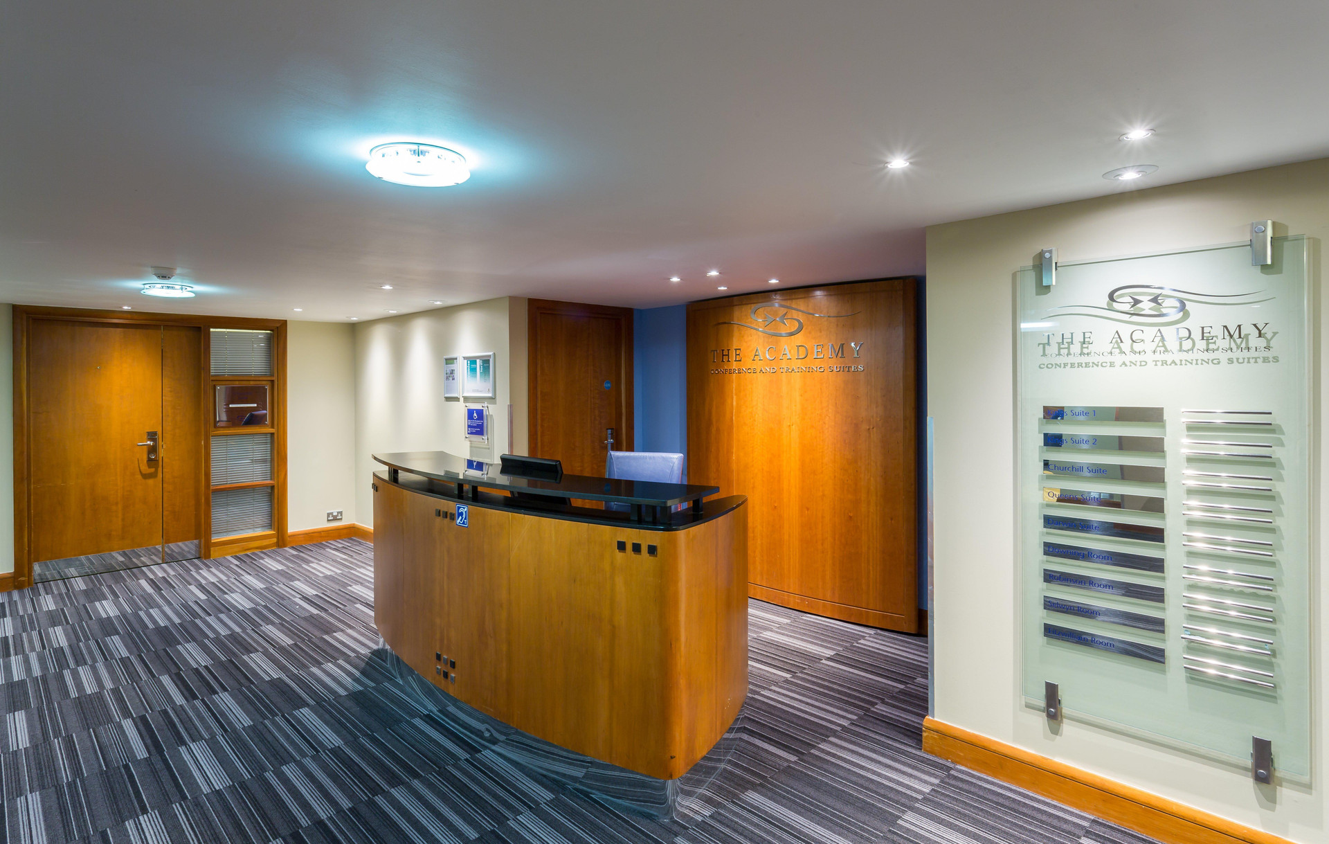 Restaurant Holiday Inn Cambridge by IHG