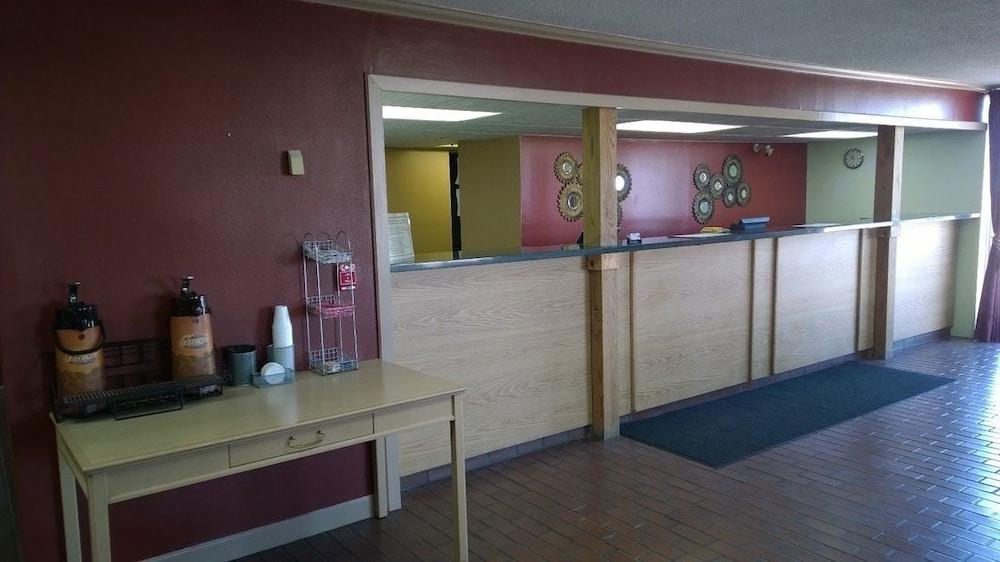 Vista Lobby Sunset inn & Suites