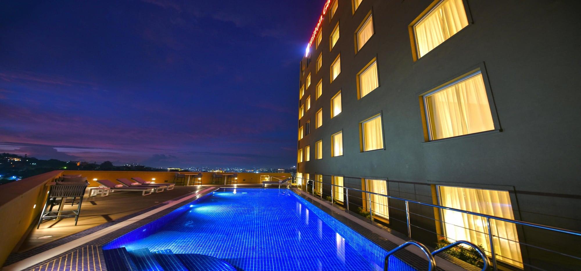 Vista Exterior Hilton Garden Inn Kampala