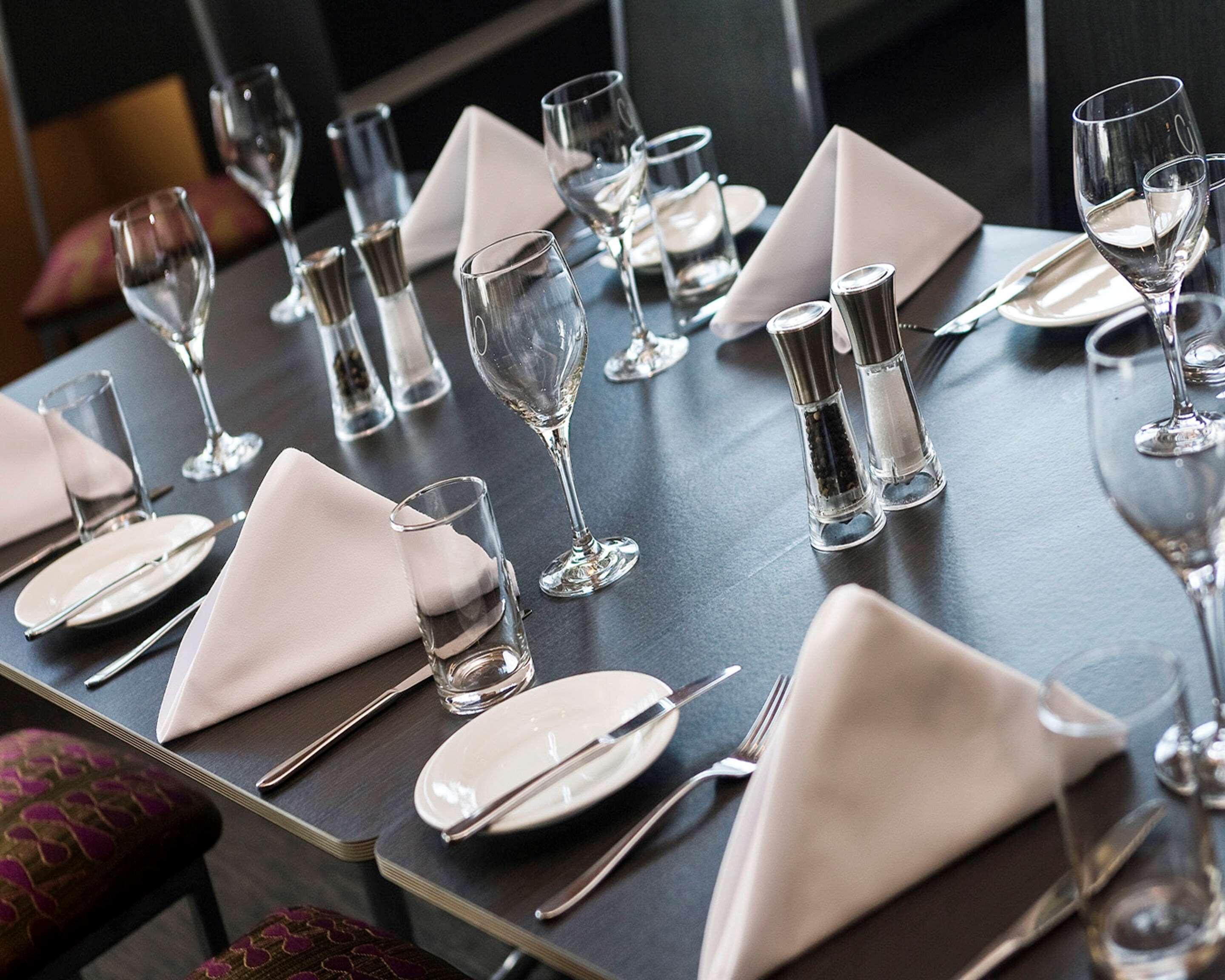 Restaurant Clarion Suites Gateway