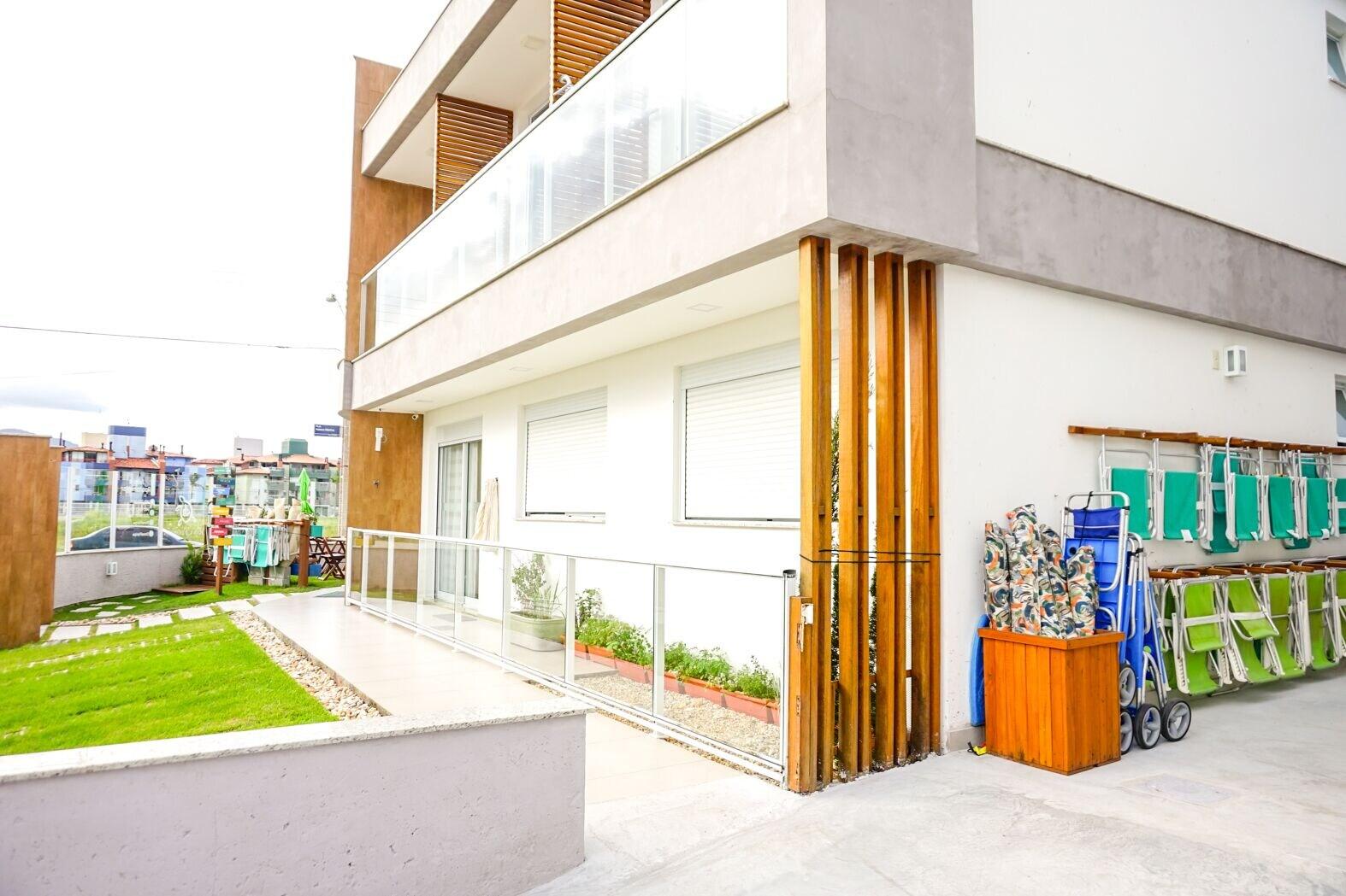 Vista Exterior Dona Floripa Suites e Apartamentos