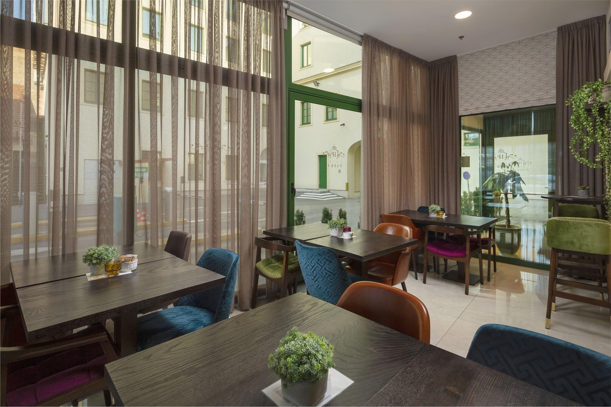 Bar/Salón Hotel Park 45