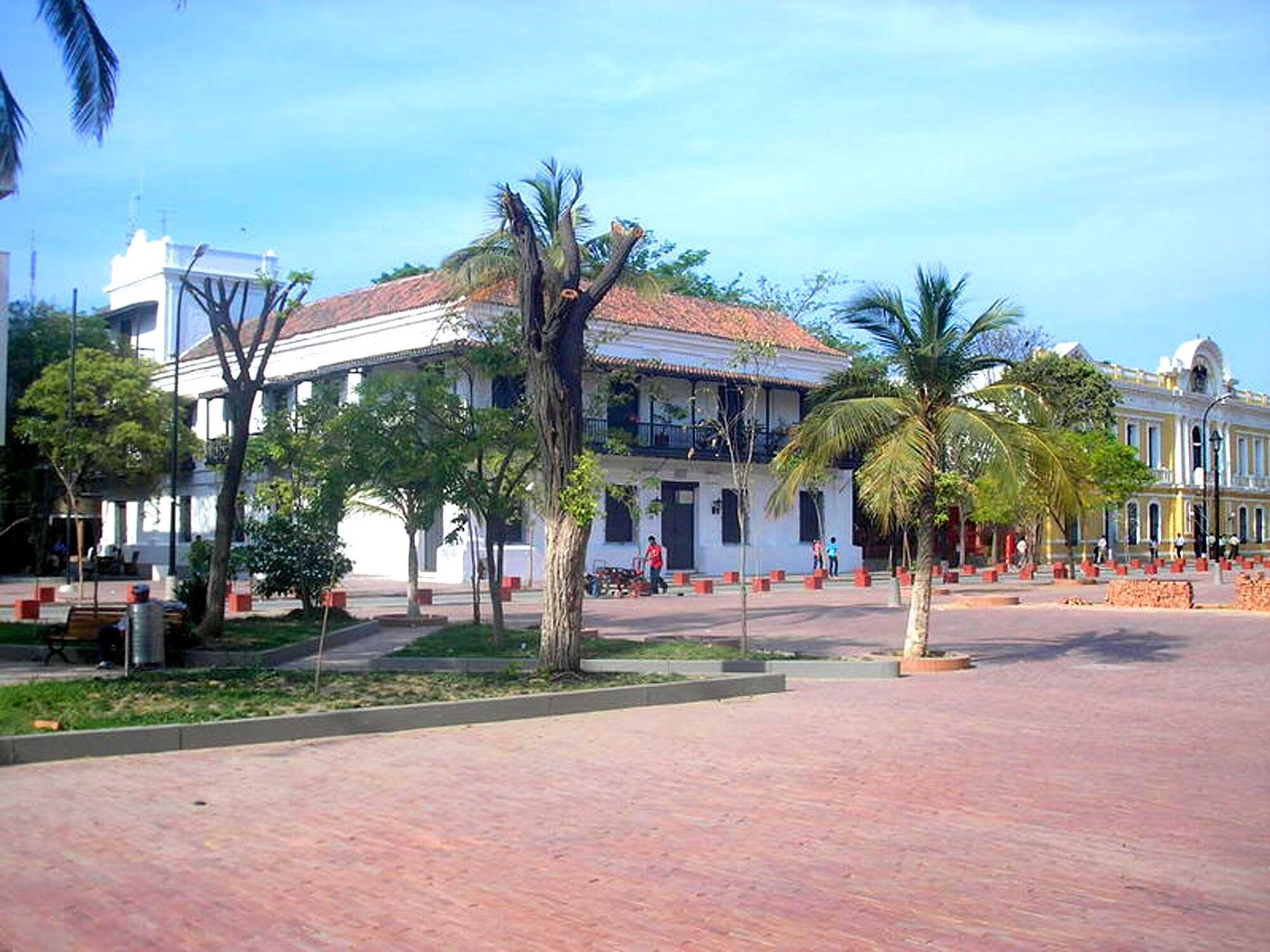 Vista Exterior Hotel Casa Vieja