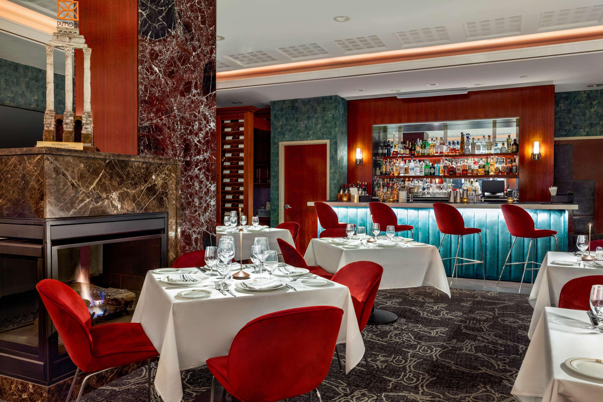 Bar/Salón DoubleTree by Hilton New York Midtown Fifth Ave