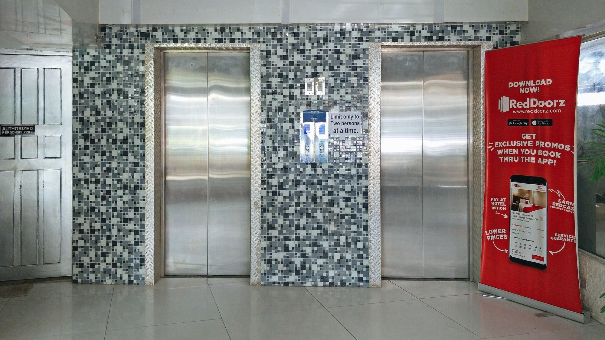 Varios RedDoorz Plus near UV Mandaue Cebu