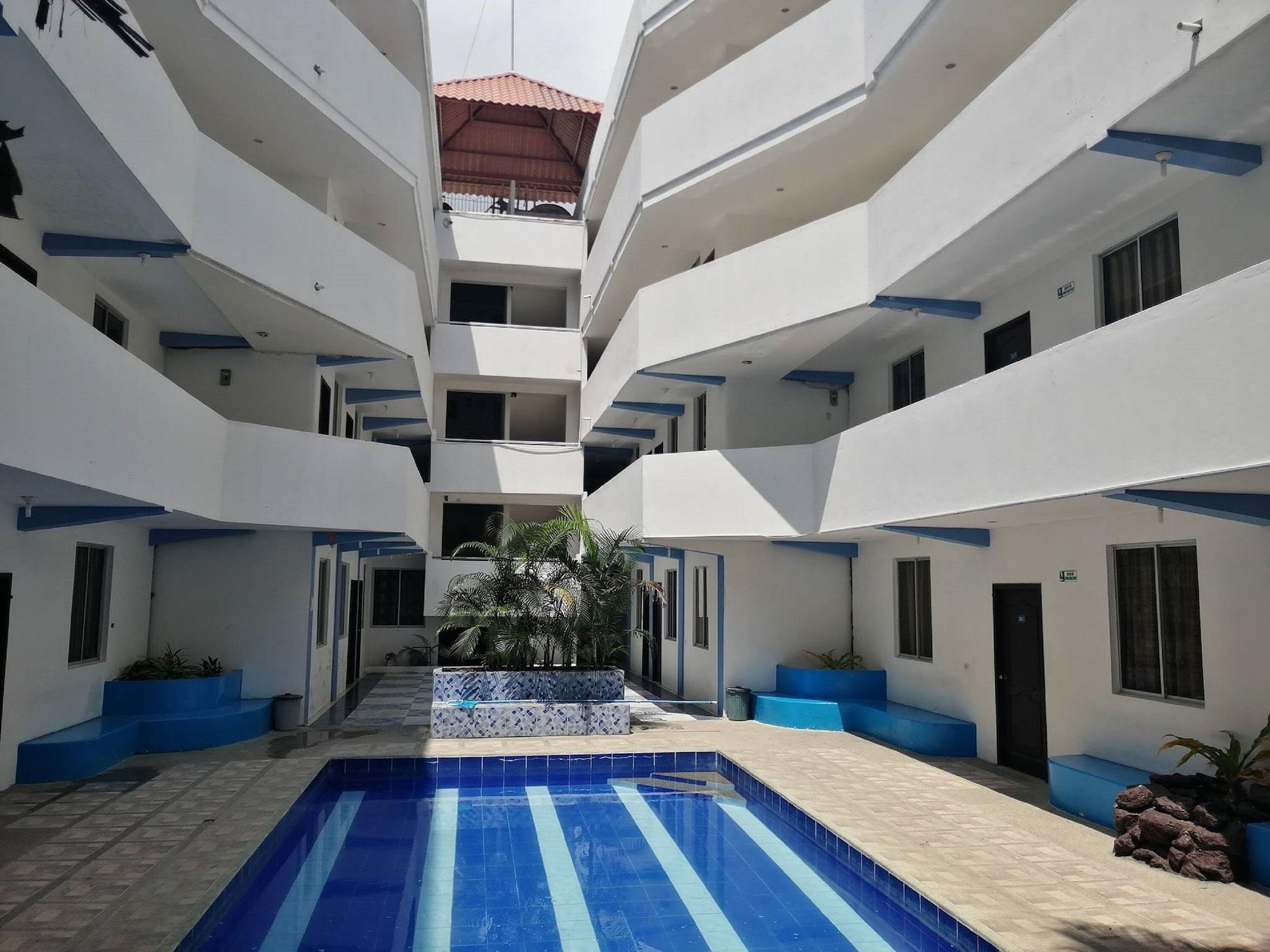 Vista Piscina Grand Hotel Paraiso Salinas