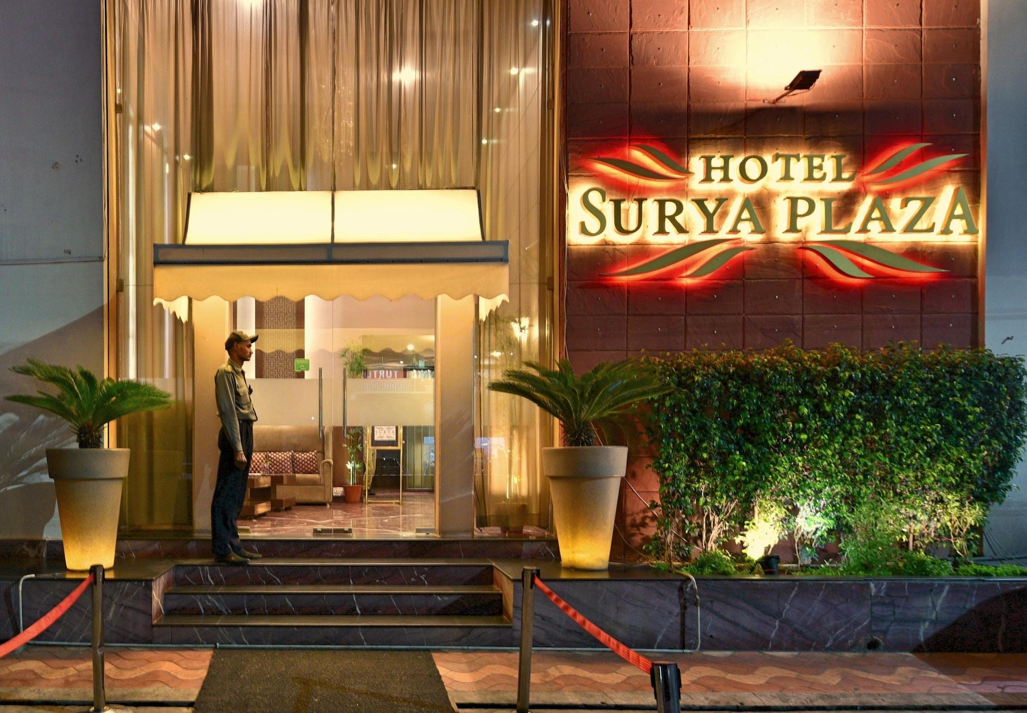 Vista Exterior Hotel Surya Plaza