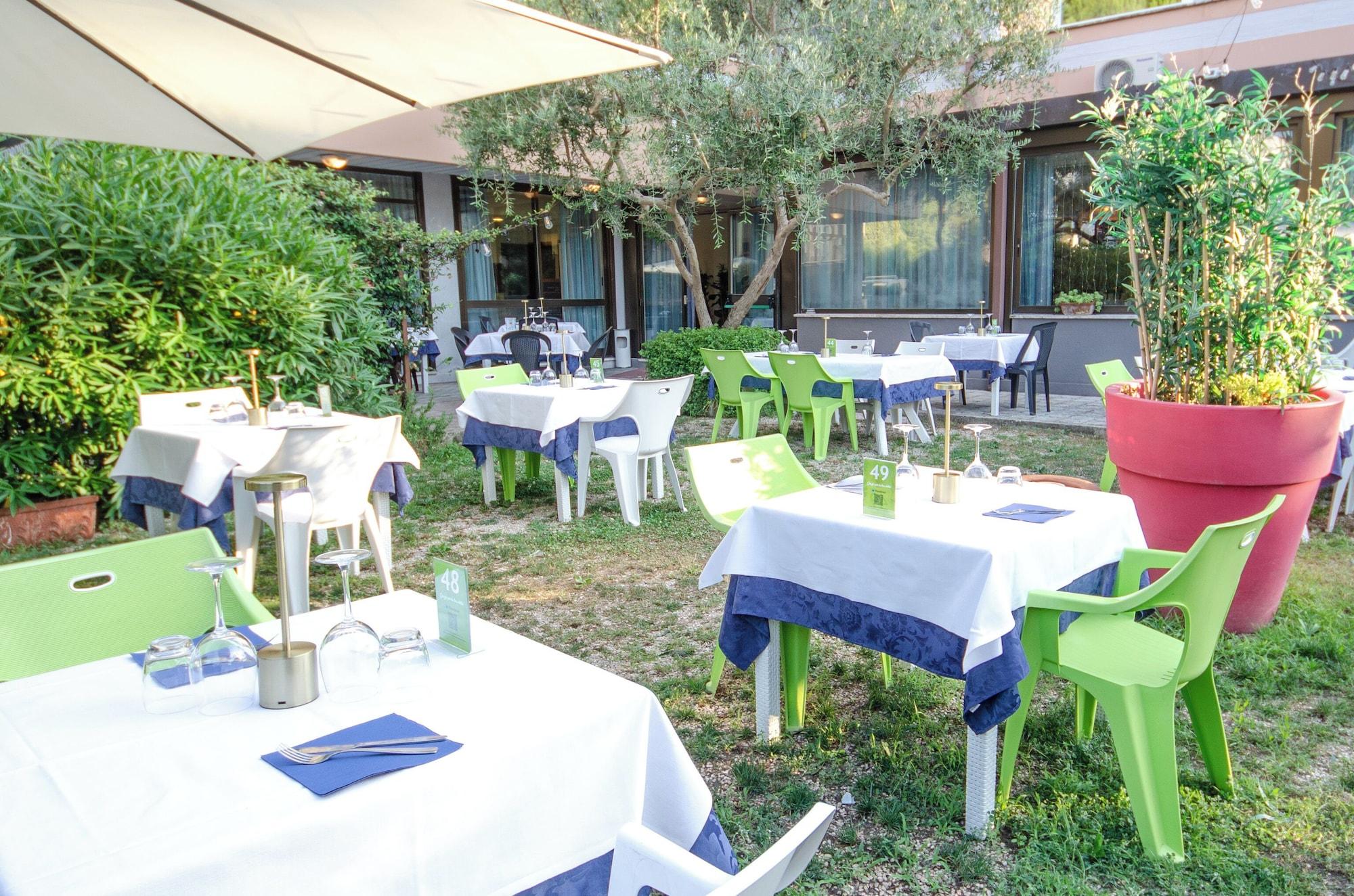 Restaurant Hotel Palace Del Conero