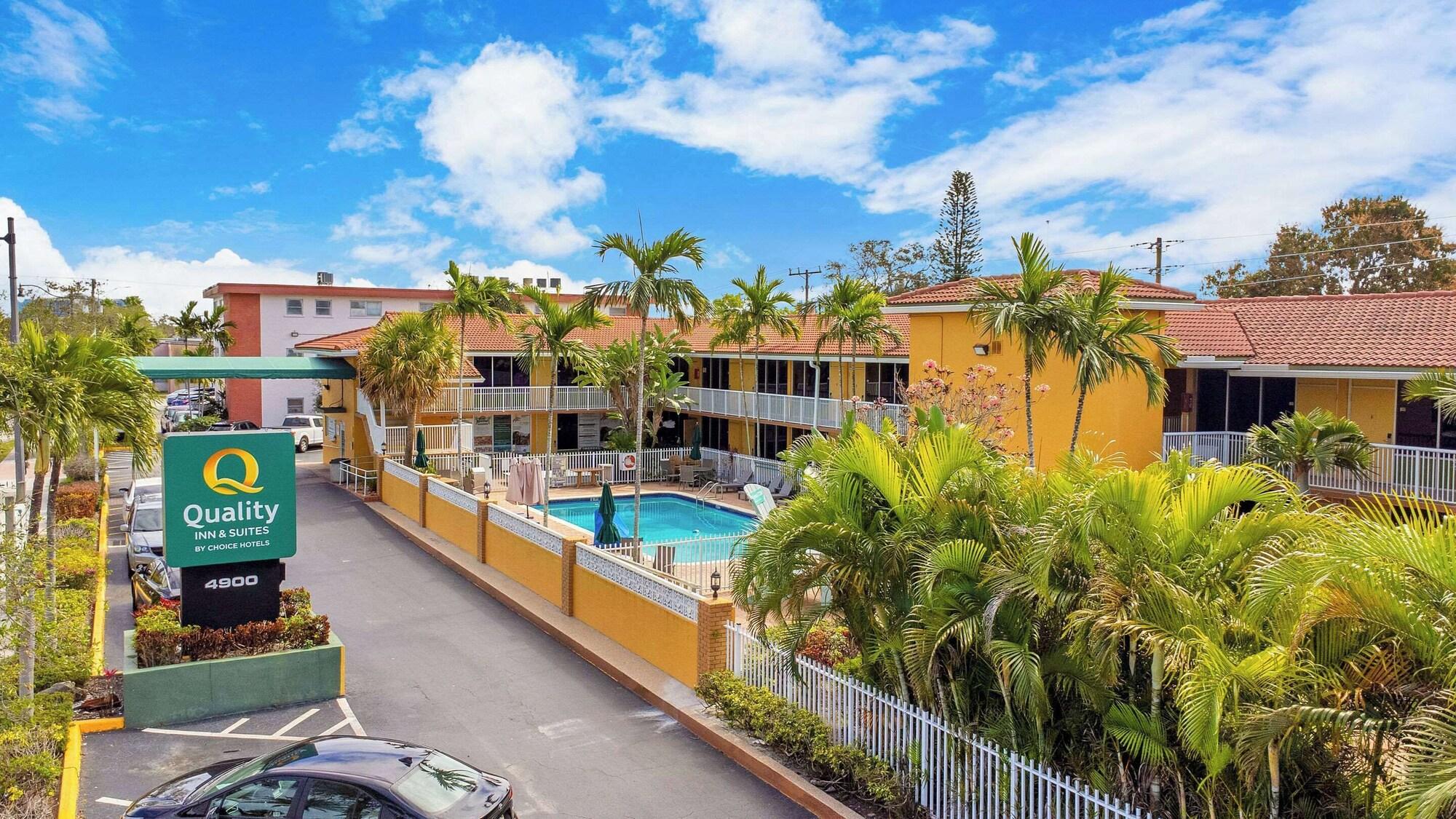 Varios Quality Inn & Suites Airport/Cruise Port Hollywood