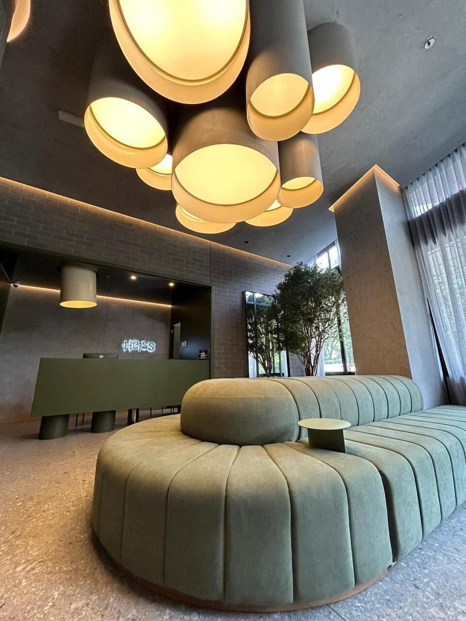 Vista Lobby Heiss Hotel - By Jalo