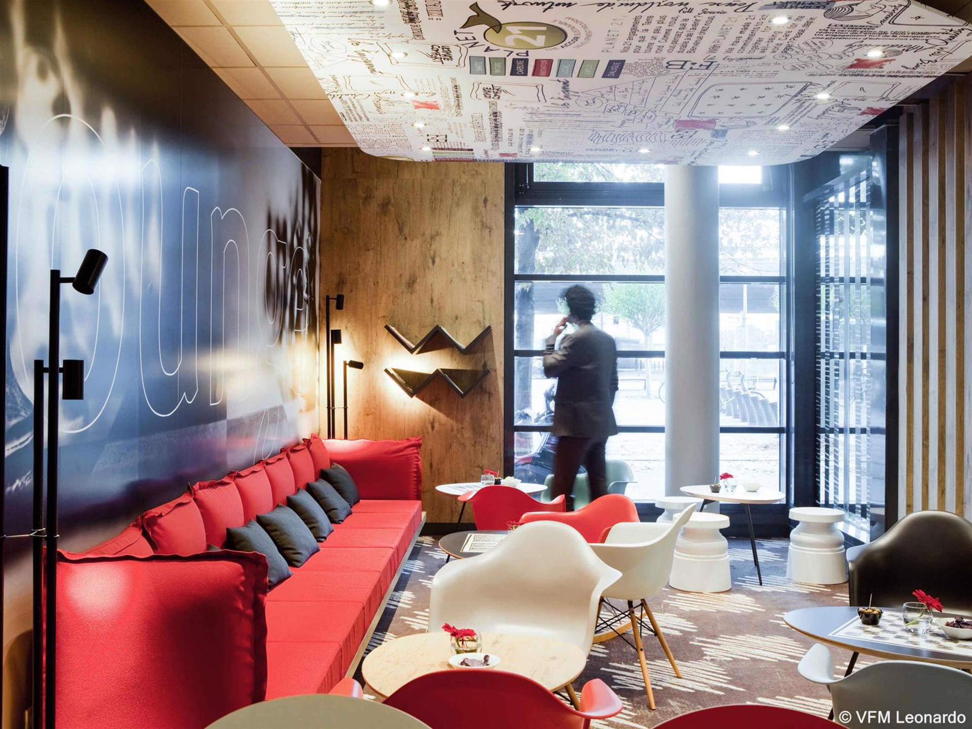 Vista Lobby ibis Paris Porte de Clichy Centre