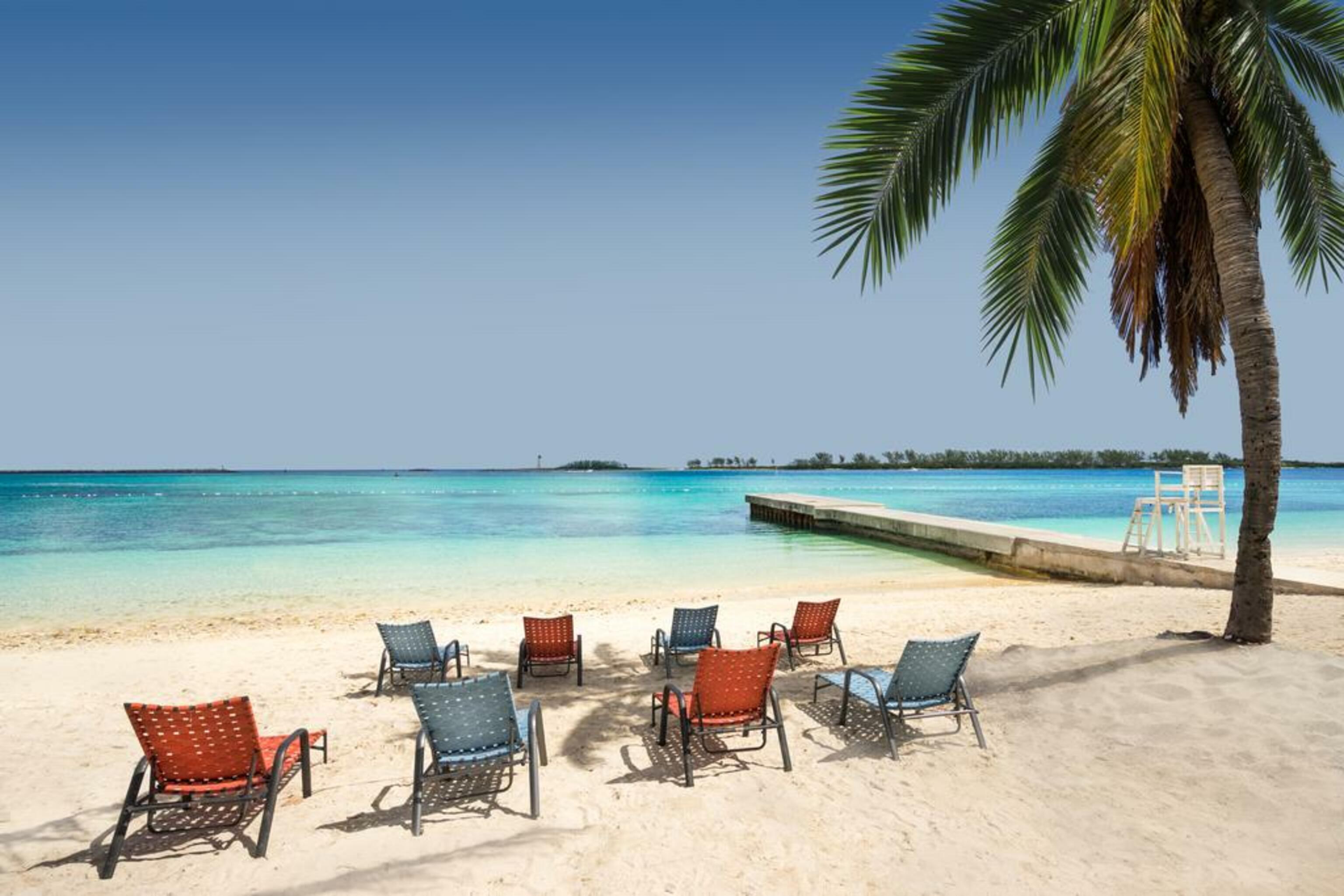 Playa Holiday Inn Express & Suites Nassau