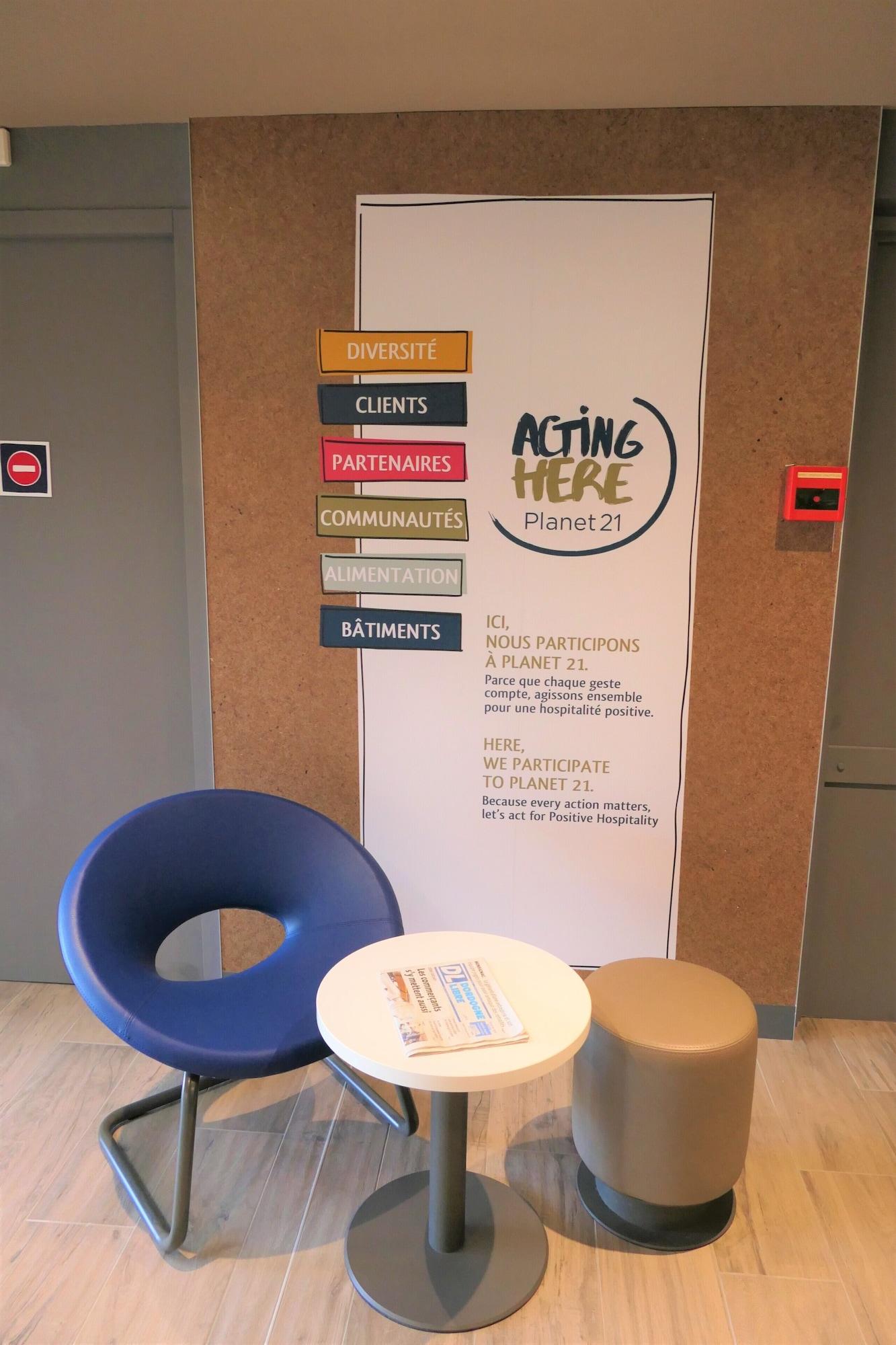 Vista Lobby Ibis Budget Perigueux Boulazac