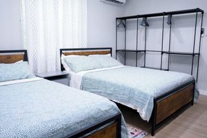 Alojamiento - Modern and serene 4-bedroom house with WiFi and AC in Pembroke