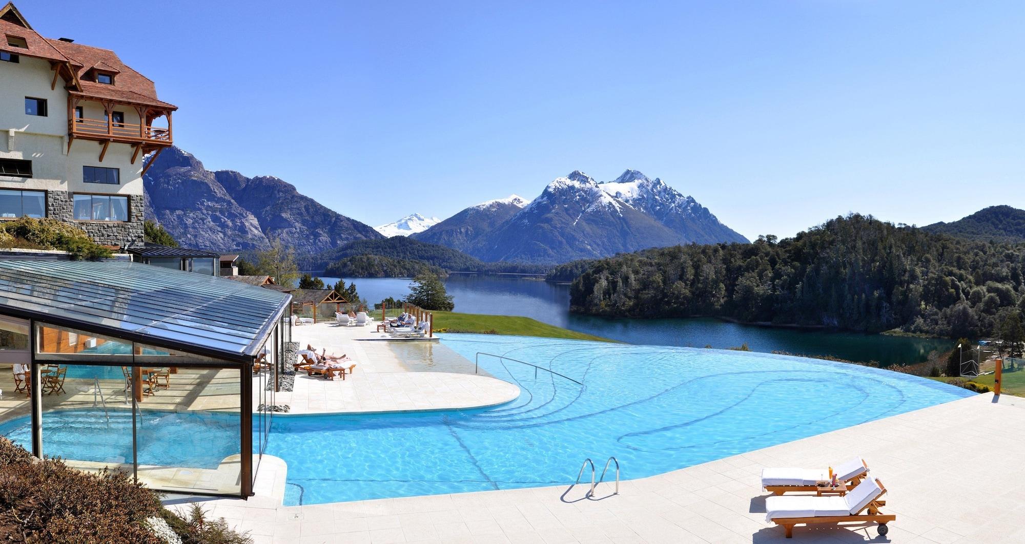 Vista Piscina Llao Llao Resort Golf & Spa