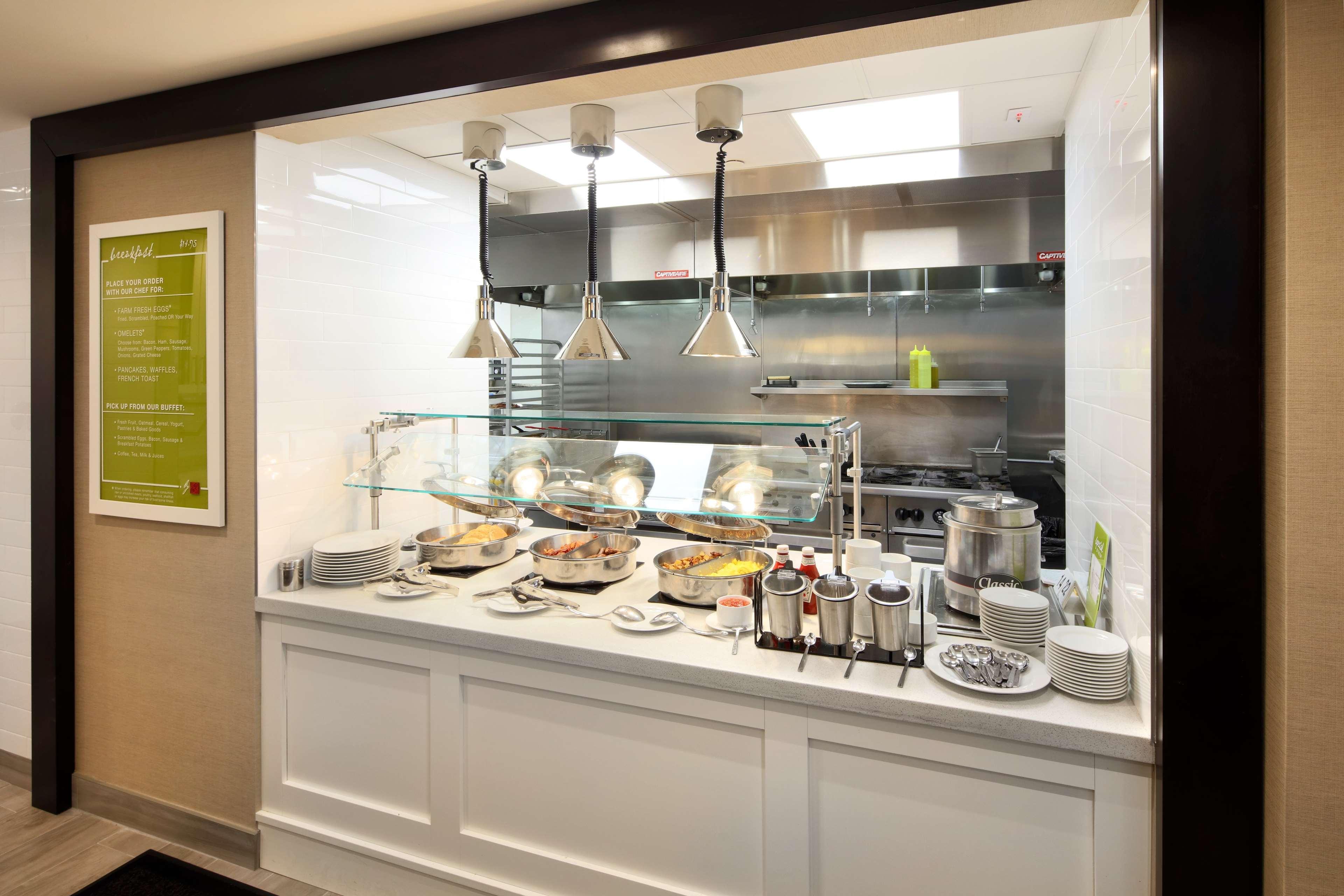 Restaurant Hilton Garden Inn Reagan National Airport