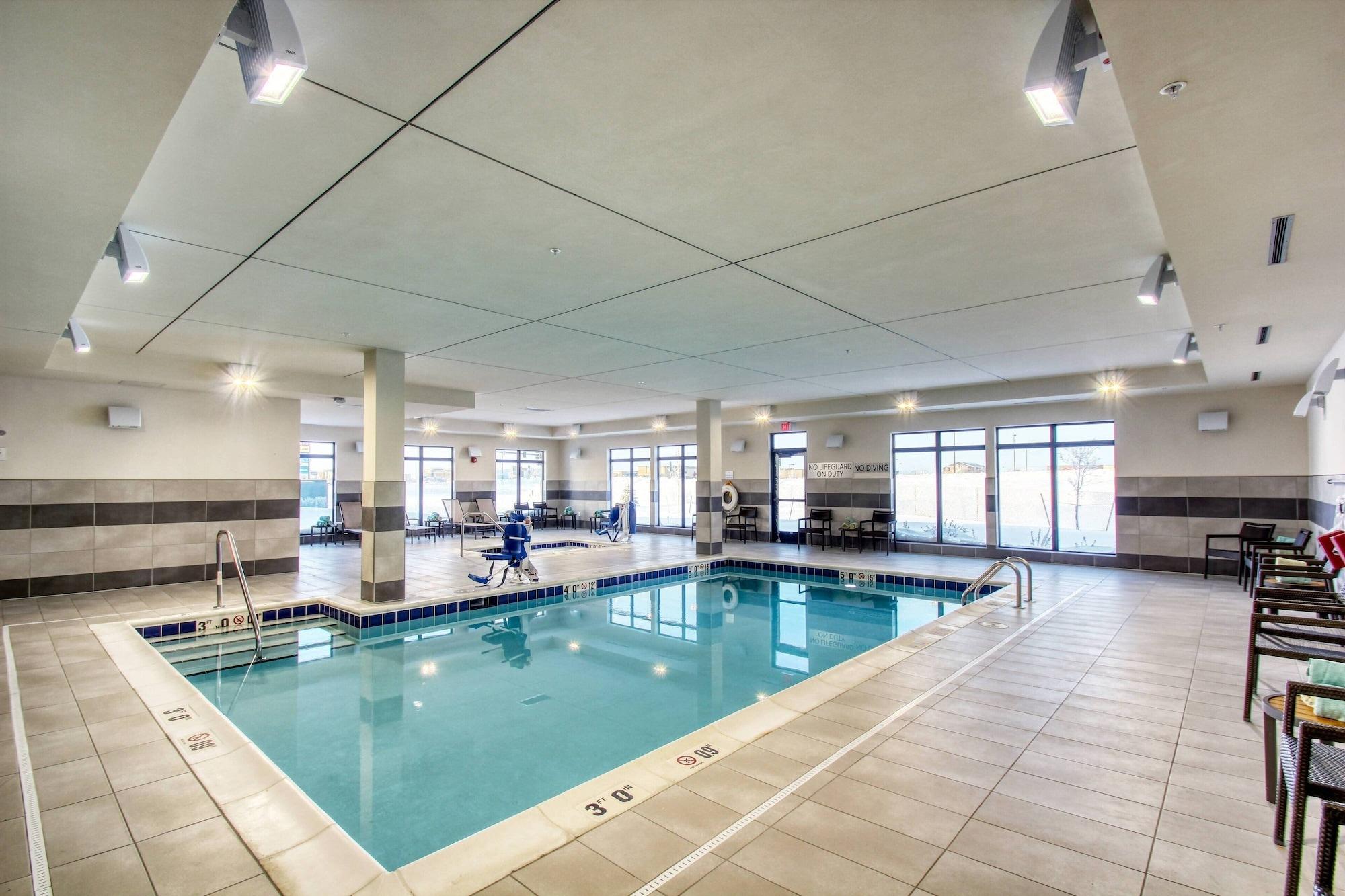 Vista Piscina Courtyard by Marriott Fargo