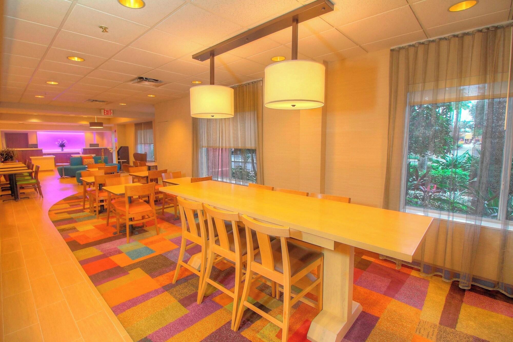 Restaurant Fairfield Inn and Suites by Marriott Jupiter