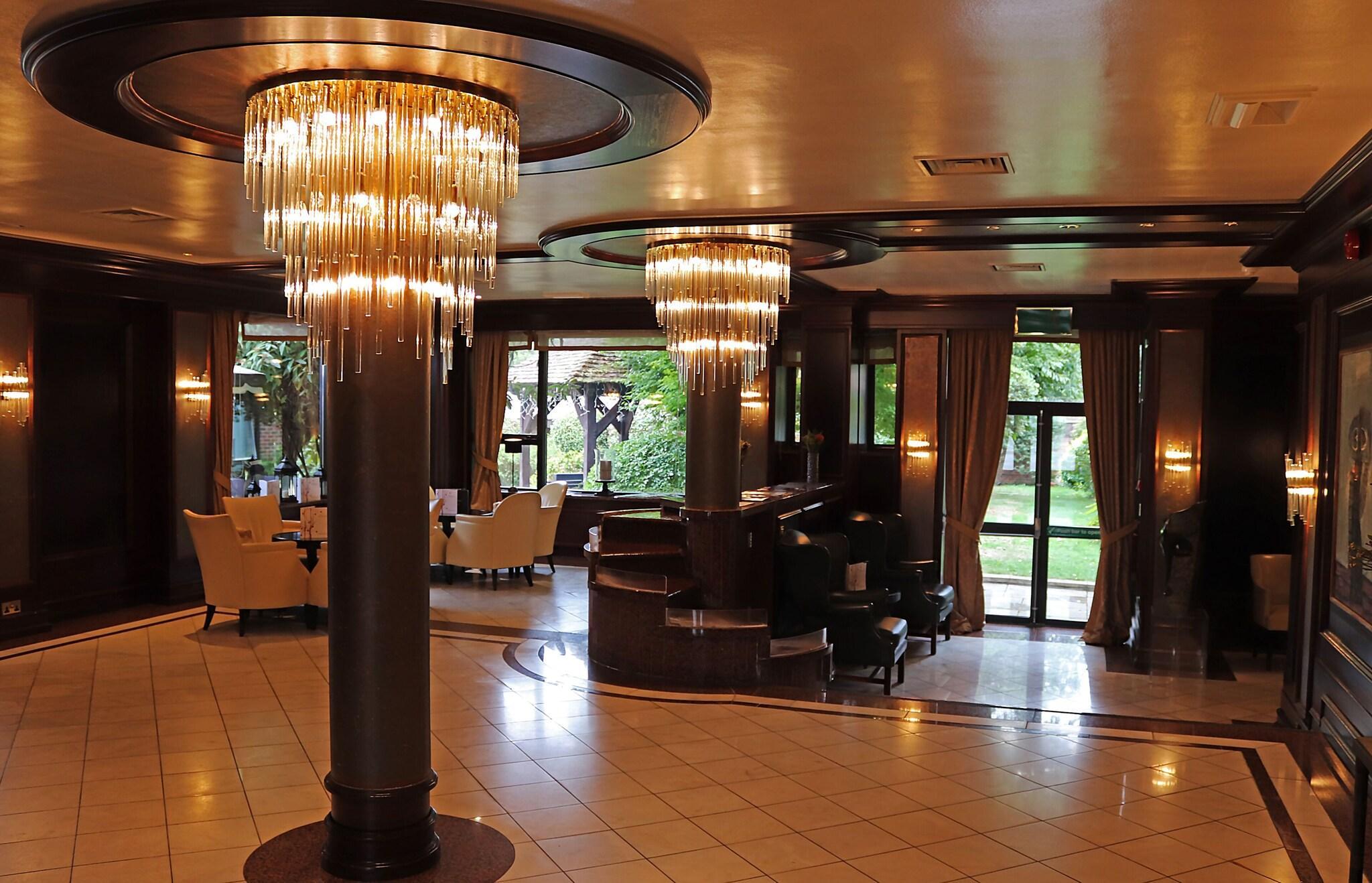 Vista Lobby Fredrick's Hotel Restaurant & Spa