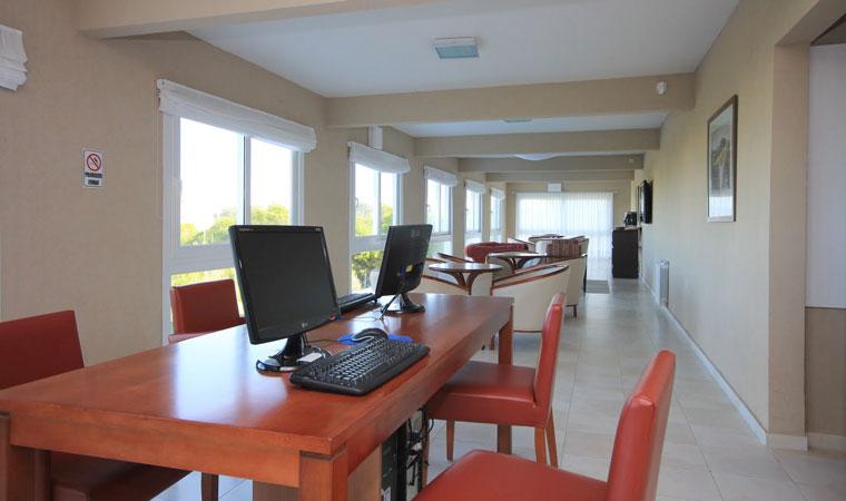 Centro de Negocios Paradiso Playa Apart Hotel