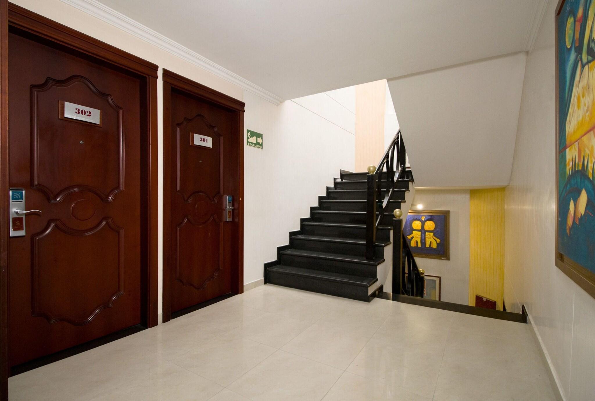 Vista Lobby Luxor Plaza